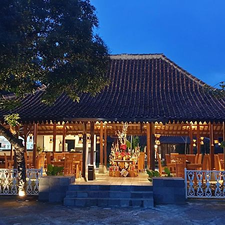 The Nalaya Hotel & Resto Magelang Bagian luar foto