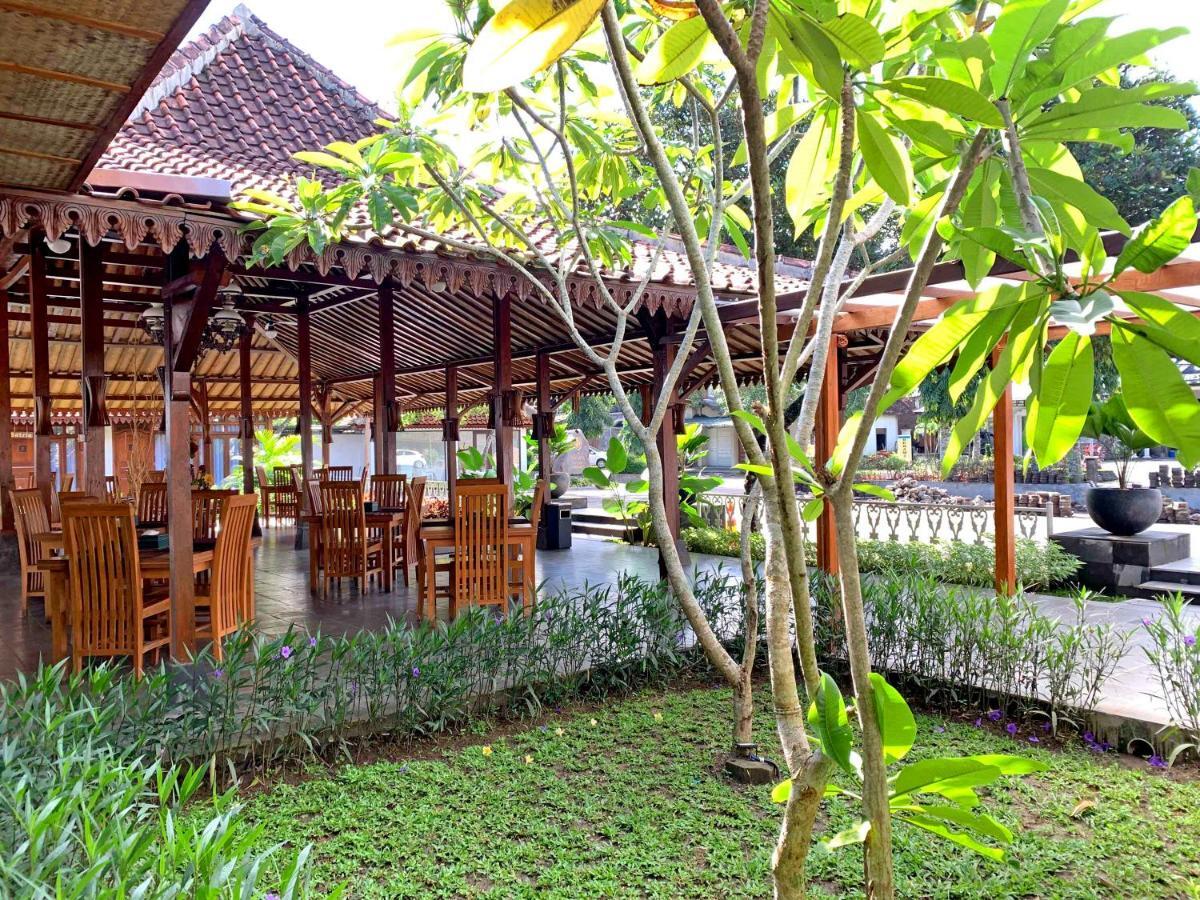 The Nalaya Hotel & Resto Magelang Bagian luar foto